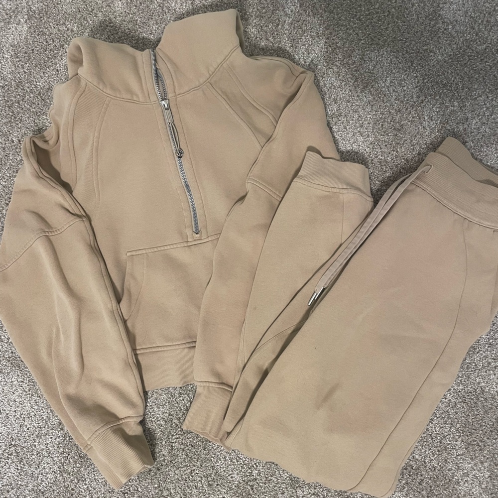 Lululemon Tan Scuba Set